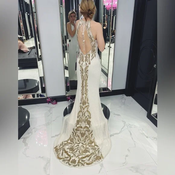 Prom Dress - Picture 1 of 5